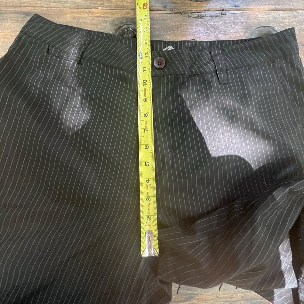 Quiksilver Pinstripe Union Surplus Flat Front Shorts Mens 34 Black Surfer Preppy - Picture 12 of 13